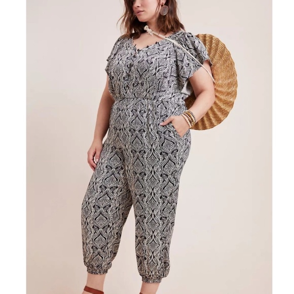 Anthropologie - Zadie Satin Back White Floral Short Sleeve Jumpsuit - 24 / 3X - Picture 1 of 2